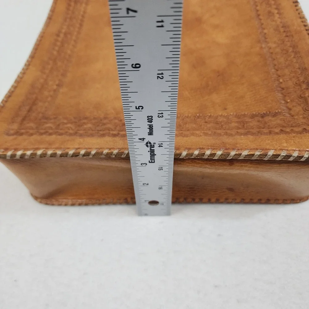 N/A vintage hand